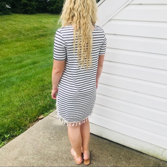 Black and white striped dress - Picture 7 of 7